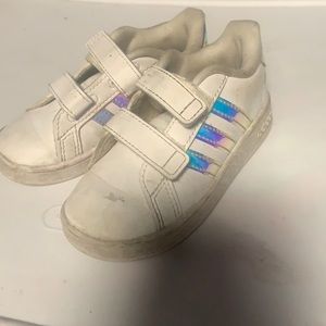 Adidas superstars